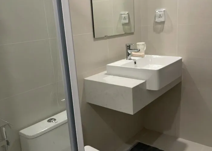 Calme Homes - Ho Cao Cap Tieu Chuan 5 Sao-khong Chin Mot Mot Nam 1626 * Ha Long